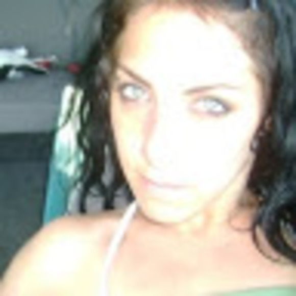 Meet your Posher, Pascale - Picture 1 of 1